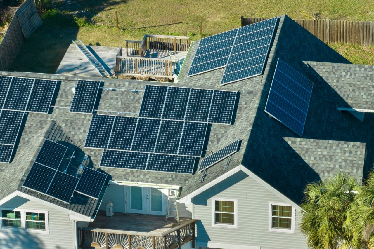 Cât produce un sistem fotovoltaic de 3 kW pe zi, lună și an