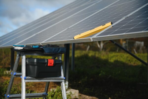 Unde se montează bateria unui sistem fotovoltaic
